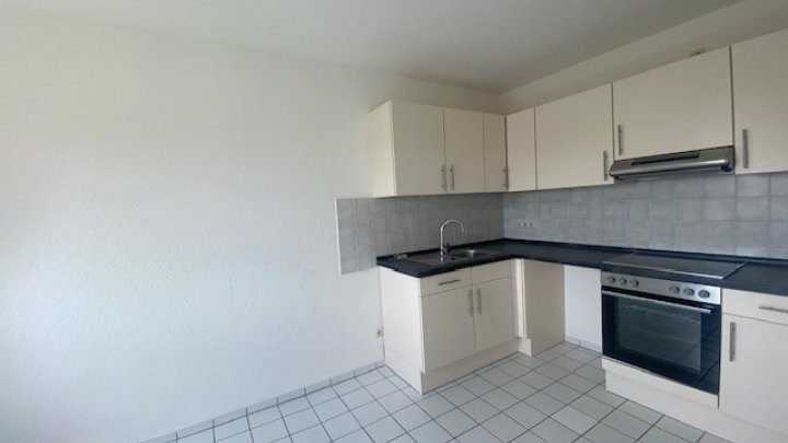 Frisch renovierte 3 Zi Wohnung + Balkon + Einbauküche !NUR WBS! OTTO STÖBEN GmbH
