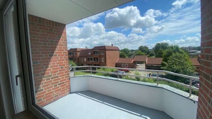 Frisch renovierte 3 Zi Wohnung + Balkon + Einbauküche !NUR WBS! OTTO STÖBEN GmbH