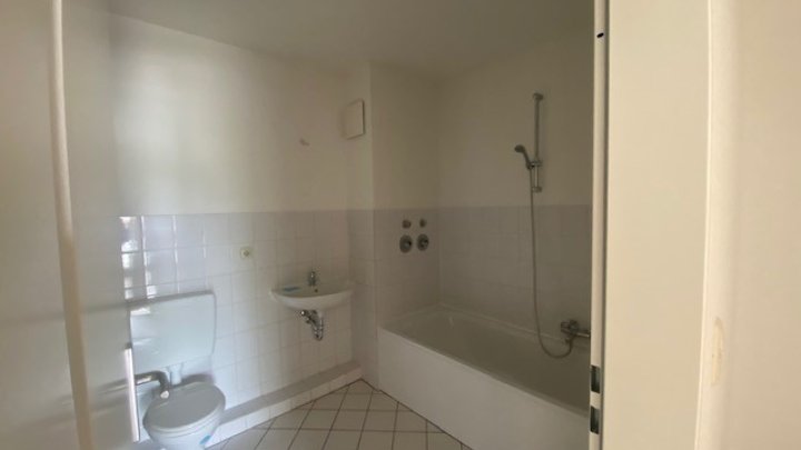 Frisch renovierte 3 Zi Wohnung + Balkon + Einbauküche !NUR WBS! OTTO STÖBEN GmbH