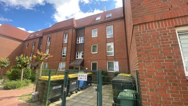 Frisch renovierte 3 Zi Wohnung + Balkon + Einbauküche !NUR WBS! OTTO STÖBEN GmbH