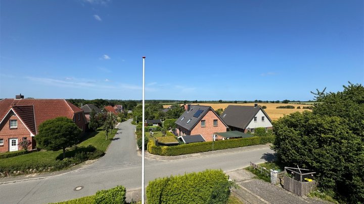 Großzügige Immobilie mit 294,3 m² Wohnfläche & traumhaftem Grundstück – ideal für 4 Parteien