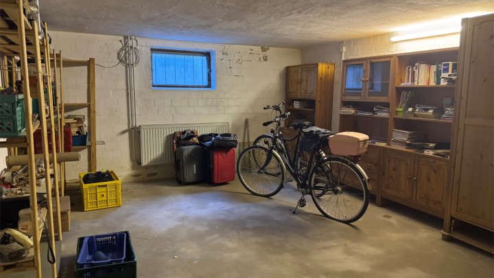 Großzügige Immobilie mit 294,3 m² Wohnfläche & traumhaftem Grundstück – ideal für 4 Parteien