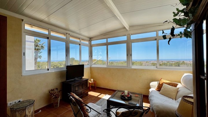 Mediterrane Villa mit 2 Schlafzimmern, 2 Bädern, Privatpool und fantastischem Ausblick