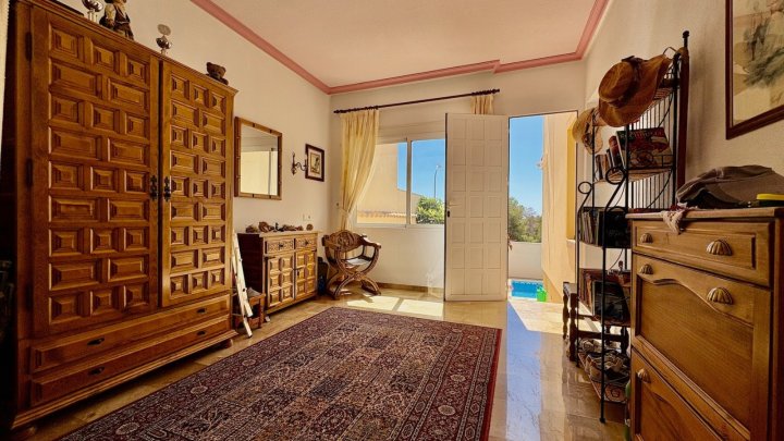 Mediterrane Villa mit 2 Schlafzimmern, 2 Bädern, Privatpool und fantastischem Ausblick