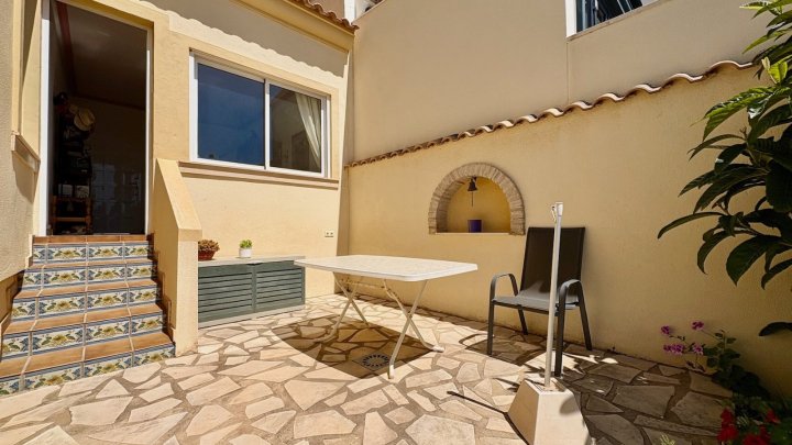 Mediterrane Villa mit 2 Schlafzimmern, 2 Bädern, Privatpool und fantastischem Ausblick