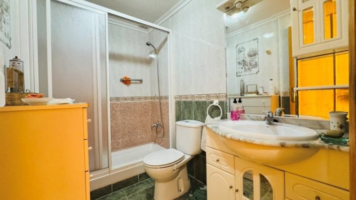 Appartement mit 2 Schlafzimmern und 1 Bad im Zentrum von La Mata nur 100 m vom Strand entfernt