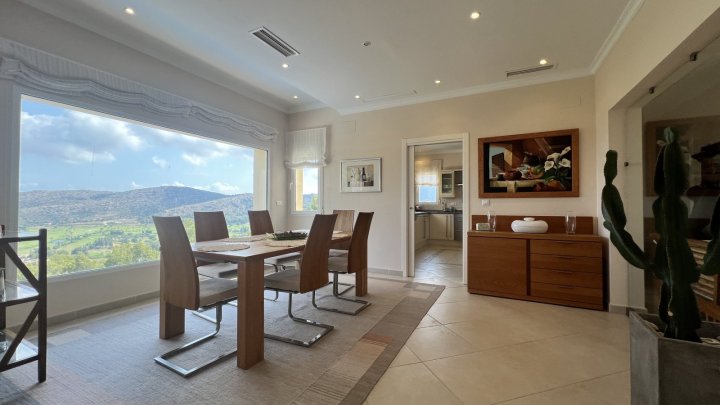 Exklusive Villa mit traumhaftem Meer- und Golfblick in La Sella