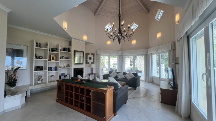 Exklusive Villa mit traumhaftem Meer- und Golfblick in La Sella