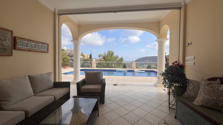 Exklusive Villa mit traumhaftem Meer- und Golfblick in La Sella