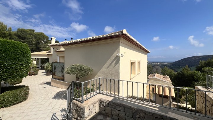 Exklusive Villa mit traumhaftem Meer- und Golfblick in La Sella
