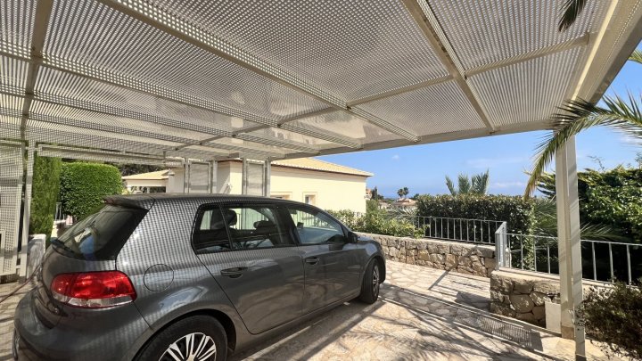 Exklusive Villa mit traumhaftem Meer- und Golfblick in La Sella