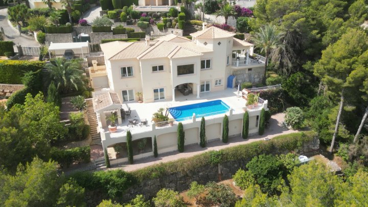 Exklusive Villa mit traumhaftem Meer- und Golfblick in La Sella