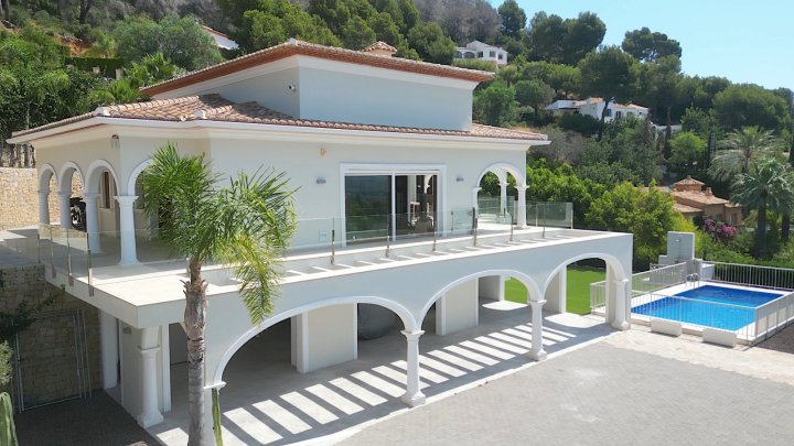 Traumhaft gelegene Luxusvilla in Javea - Südseite Montgo mit vielen Extras und herrlicher Aussicht