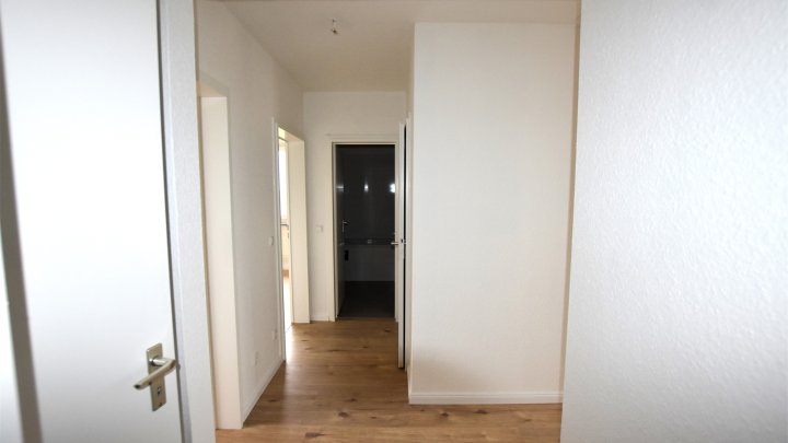 Frisch renovierte, große 3-Zimmer-Wohnung mit Balkon in Bad Schwartau - OTTO STÖBEN GmbH