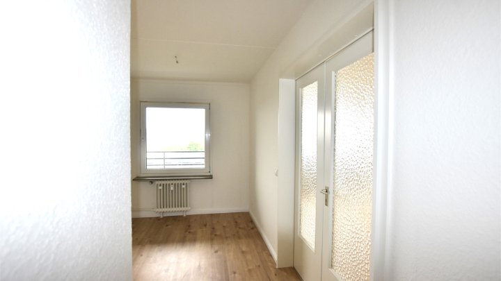 Frisch renovierte, große 3-Zimmer-Wohnung mit Balkon in Bad Schwartau - OTTO STÖBEN GmbH