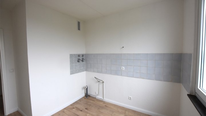 Frisch renovierte, große 3-Zimmer-Wohnung mit Balkon in Bad Schwartau - OTTO STÖBEN GmbH