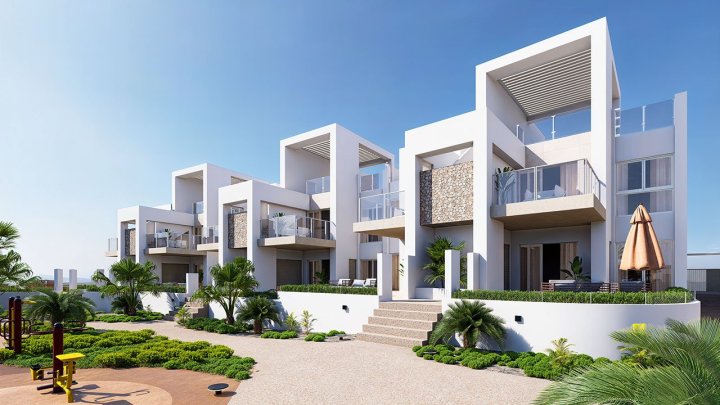 Obergeschoss-Wohnungen mit 2 Schlafzimmern, 2 Bädern, Dachterrasse, Klimaanlage, Einbauküchen mit Elektrogeräten, Kfz-Stellplatz und Gemeinschaftspool