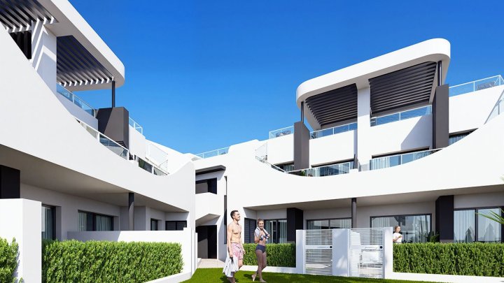 Obergeschoss-Wohnungen mit 3 Schlafzimmern, 2 Bädern, Dachterrasse, Kfz-Stellplatz und Gemeinschaftspool