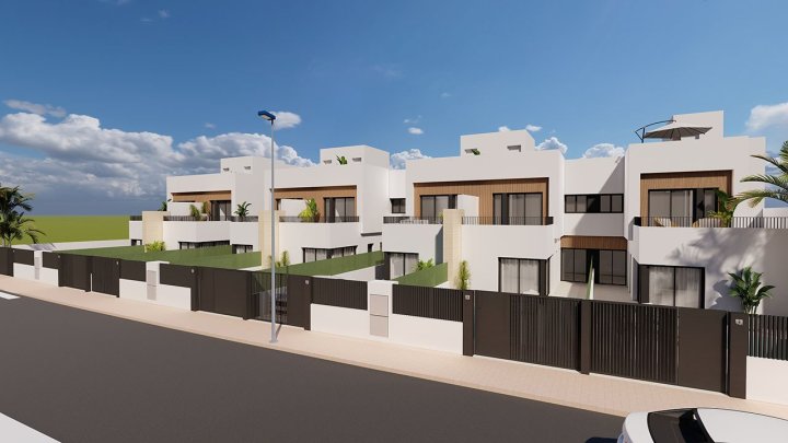 Reihenhaus-Villen mit 3 Schlafzimmern, 3 Bädern, Dachterrasse, Küchen mit Elektrogeräten, Privatpool und Kfz-Stellplatz nur 1,3 km vom Strand