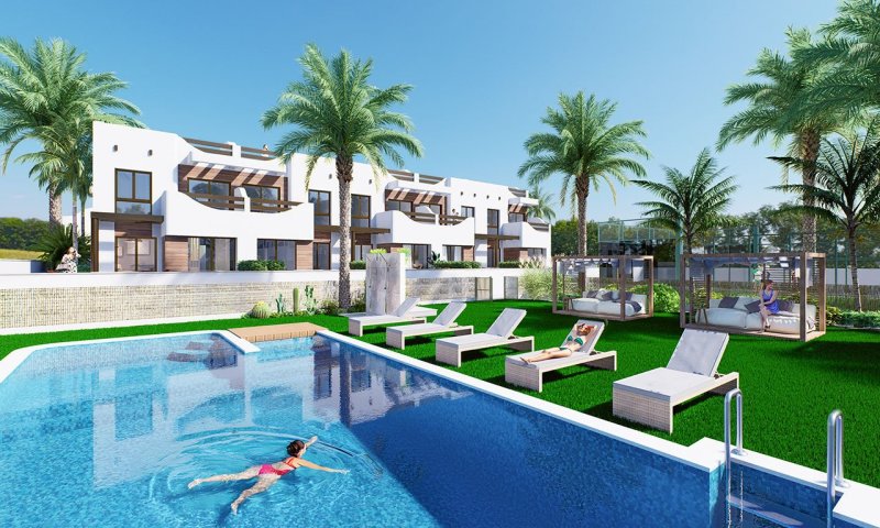 Erdgeschoss-Wohnungen mit 2 Schlafzimmern, 2 Bädern, Tiefgaragenstellplatz und Gemeinschaftspool nur 200 m vom Strand