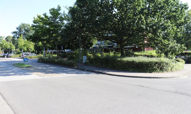 Kleine Kapitalanlage in Molfsee bei Kiel! Ladenzeile in Teileigentum zu erwerben! OTTO STÖBEN!
