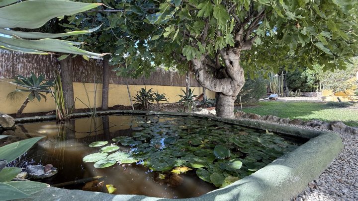Große Villa auf Eckgrundstück mit Pool und Doppelgarage in Top-Lage in Benissa Montemar