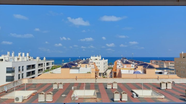 Appartement mit 1 Schlafzimmer, 1 Bad, Tiefgaragenstellplatz, Gemeinschaftspool und tollem Meerblick