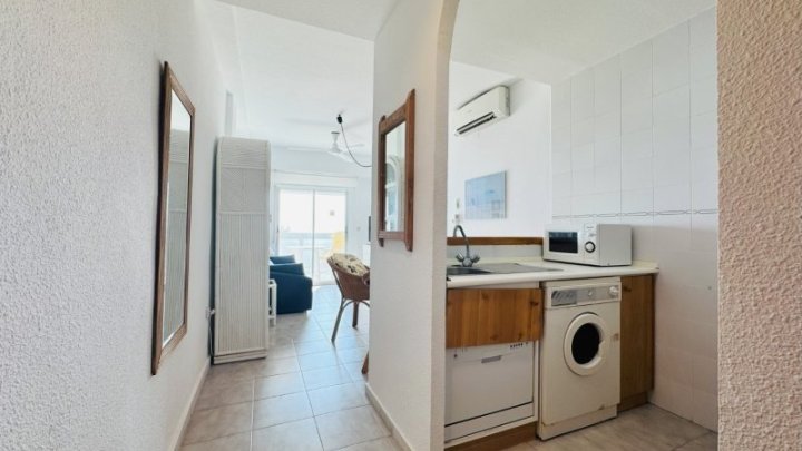 Appartement mit 1 Schlafzimmer, 1 Bad, Tiefgaragenstellplatz, Gemeinschaftspool und tollem Meerblick