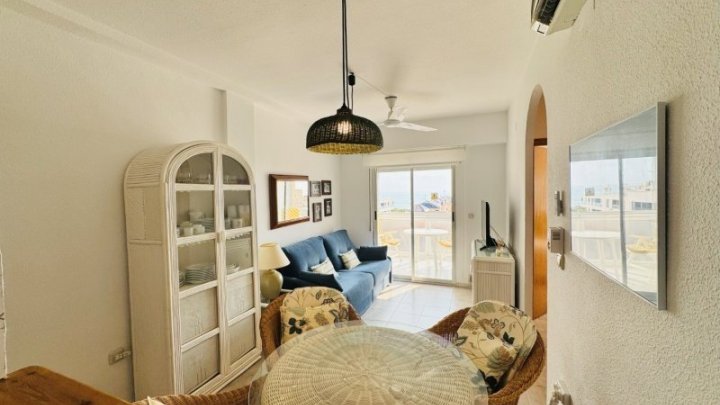 Appartement mit 1 Schlafzimmer, 1 Bad, Tiefgaragenstellplatz, Gemeinschaftspool und tollem Meerblick