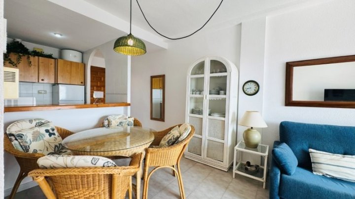 Appartement mit 1 Schlafzimmer, 1 Bad, Tiefgaragenstellplatz, Gemeinschaftspool und tollem Meerblick