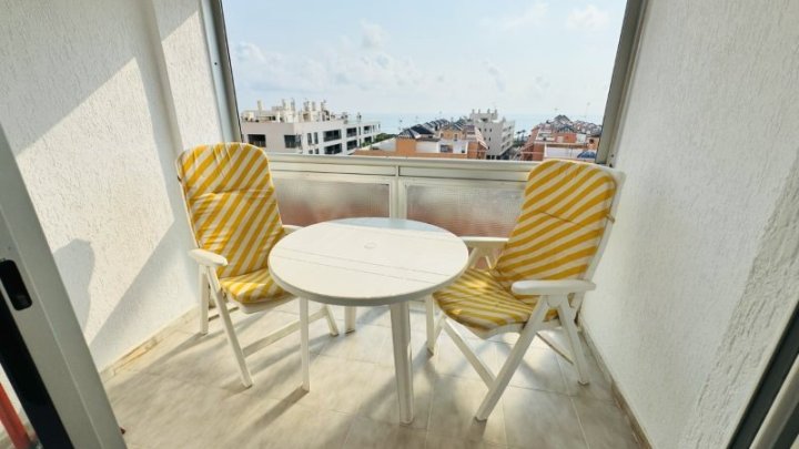 Appartement mit 1 Schlafzimmer, 1 Bad, Tiefgaragenstellplatz, Gemeinschaftspool und tollem Meerblick