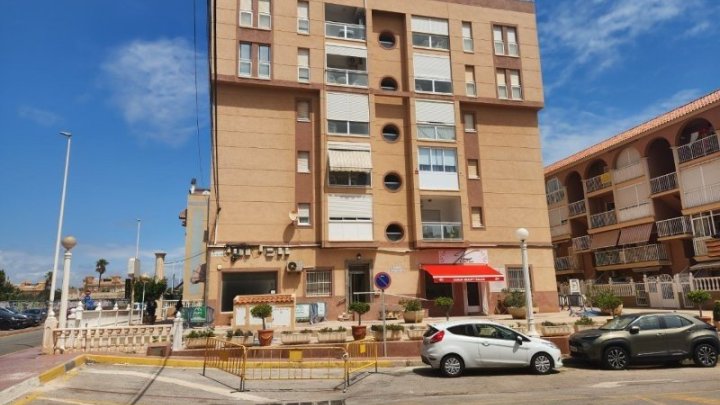 Appartement mit 1 Schlafzimmer, 1 Bad, Tiefgaragenstellplatz, Gemeinschaftspool und tollem Meerblick