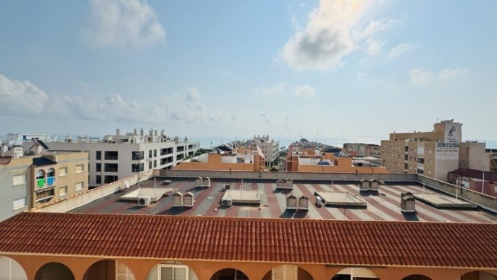 Appartement mit 1 Schlafzimmer, 1 Bad, Tiefgaragenstellplatz, Gemeinschaftspool und tollem Meerblick