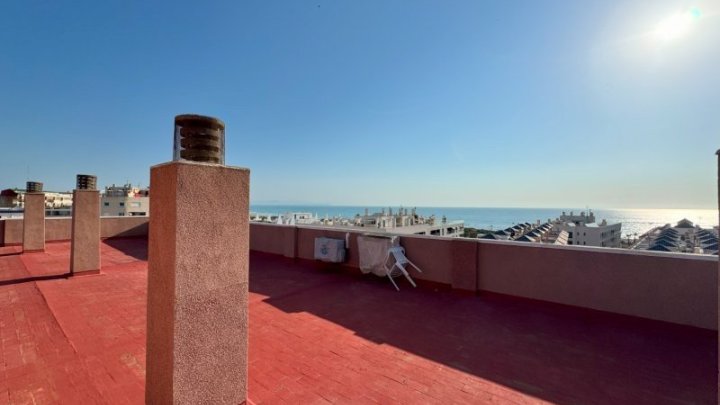 Appartement mit 1 Schlafzimmer, 1 Bad, Tiefgaragenstellplatz, Gemeinschaftspool und tollem Meerblick