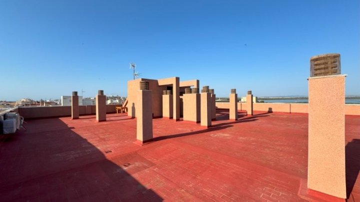 Appartement mit 1 Schlafzimmer, 1 Bad, Tiefgaragenstellplatz, Gemeinschaftspool und tollem Meerblick