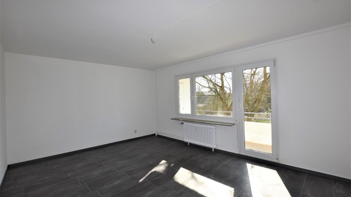 Große 3,5 -Zimmer-Wohnung mit Balkon in Bad Schwartau - OTTO STÖBEN GmbH