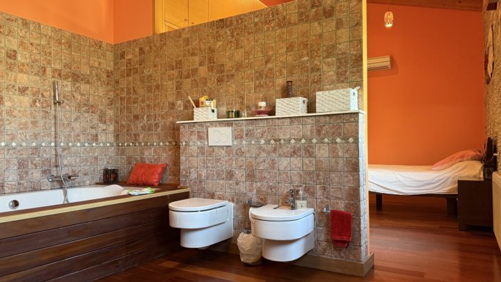 Exklusive Villa im mediterranen Stil, die Luxus, Energieeffizienz und hochwertige Materialien vereint