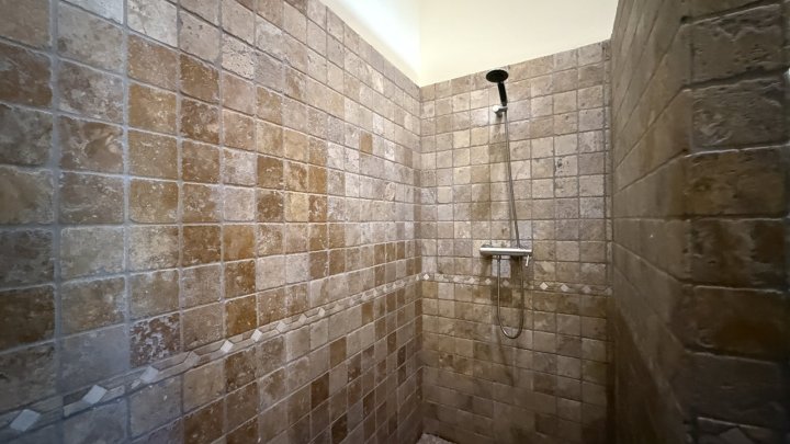 Exklusive Villa im mediterranen Stil, die Luxus, Energieeffizienz und hochwertige Materialien vereint