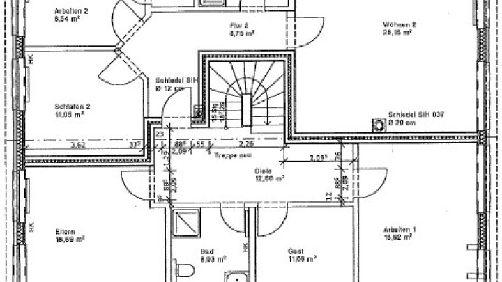 Großzügige Immobilie mit 294,3 m² Wohnfläche & traumhaftem Grundstück – ideal für 4 Parteien