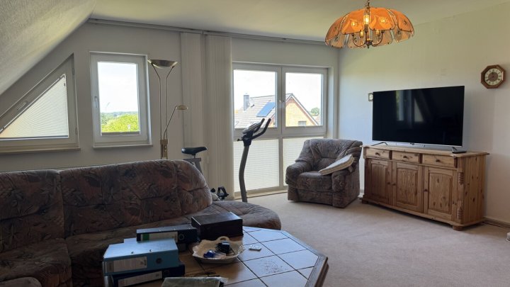 Großzügige Immobilie mit 294,3 m² Wohnfläche & traumhaftem Grundstück – ideal für 4 Parteien