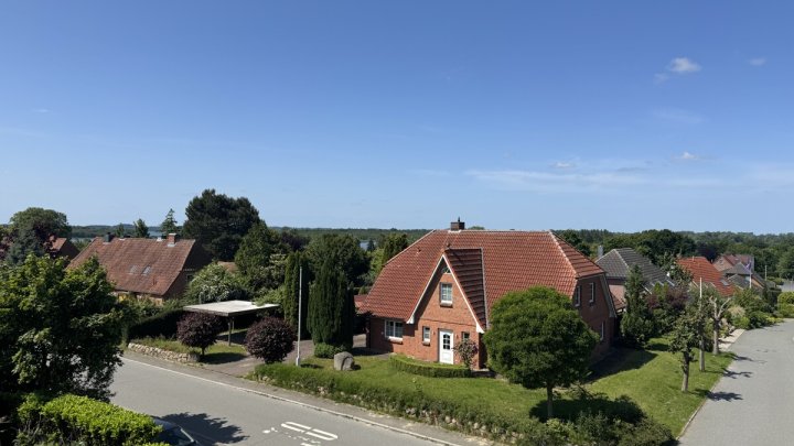 Großzügige Immobilie mit 294,3 m² Wohnfläche & traumhaftem Grundstück – ideal für 4 Parteien