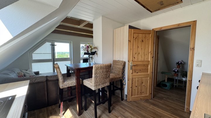 Großzügige Immobilie mit 294,3 m² Wohnfläche & traumhaftem Grundstück – ideal für 4 Parteien