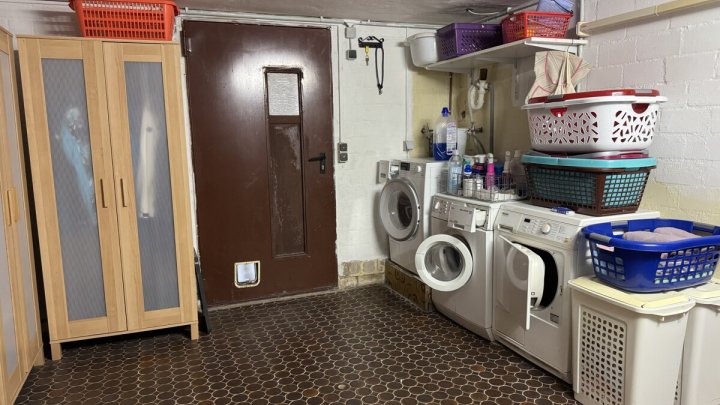 Großzügige Immobilie mit 294,3 m² Wohnfläche & traumhaftem Grundstück – ideal für 4 Parteien