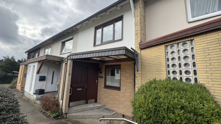 Kiel-Hasseldieksdamm - Geräumiges RMH mit Garten, Terrasse und Garage! OTTO STÖBEN GmbH