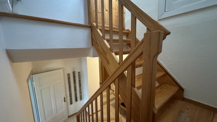 Ehemalige Dorfschule mit historischem Flair, modernem Wohnkomfort und parkähnliche