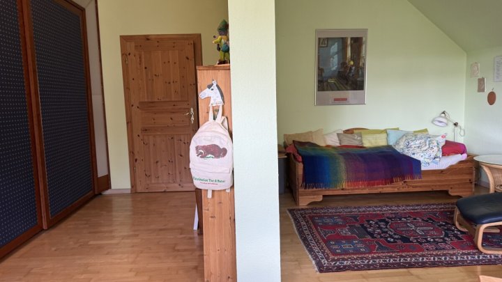 Ehemalige Dorfschule mit historischem Flair, modernem Wohnkomfort und parkähnliche