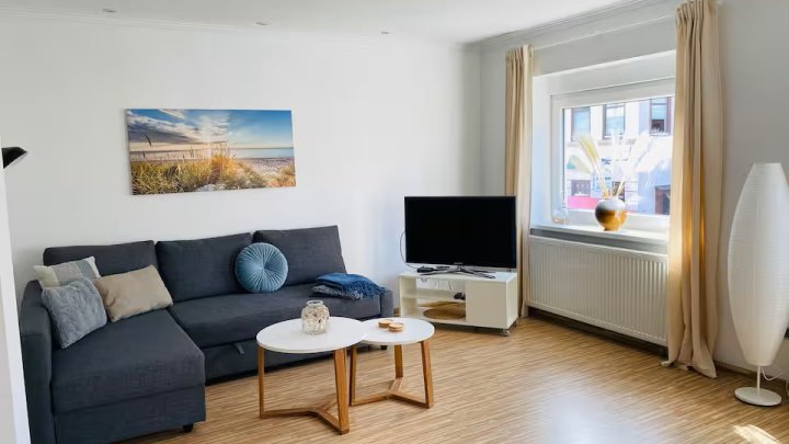 Maritimes Wohnglück in TRAVEMÜNDE 3 Zi ETW inkl. Einrichtung aus 2024 + Balkon - OTTO STÖBEN GmbH