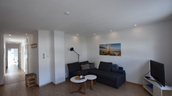 Maritimes Wohnglück in TRAVEMÜNDE 3 Zi ETW inkl. Einrichtung aus 2024 + Balkon - OTTO STÖBEN GmbH