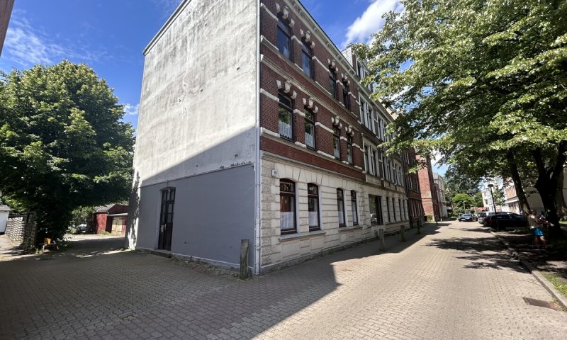 Mehrfamilienhaus mit zwei Wohneinheiten im Herzen von Neumünster - OTTO STÖBEN GmbH