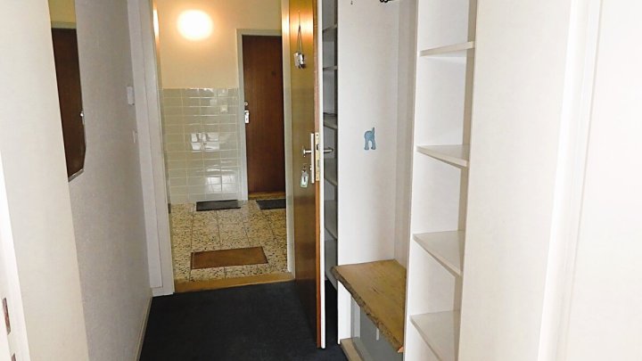 Ostseebad Eckernförde: Bezugsfreie 3-Zimmer-Wohnung mit sonniger Loggia und PKW-Stellplatz